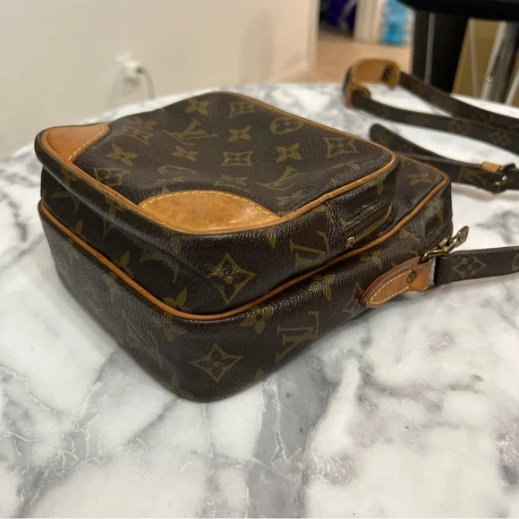 Vintage Louis Vuitton | Amazon PM Monogram Crossbody Bag - Picture 5 of 11